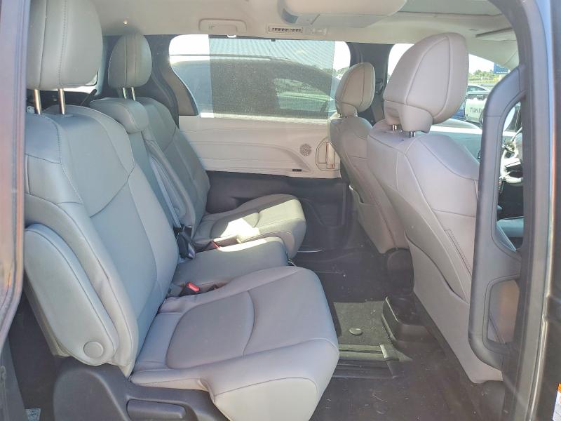 Photo 10 from auction – 2025 TOYOTA SIENNA with VIN 5TDJRKEC8SS289105