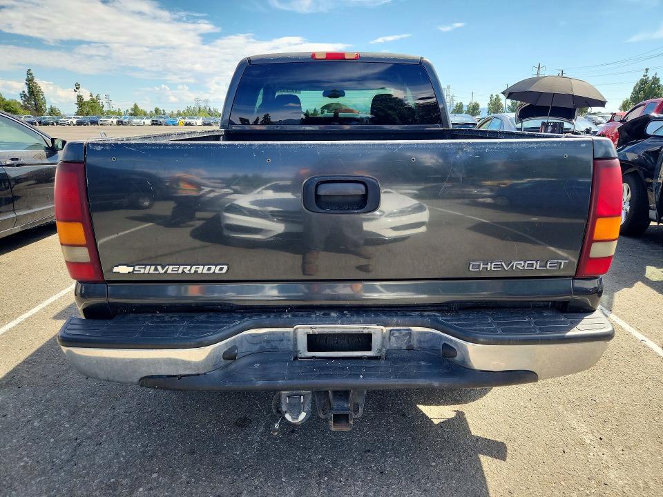 Photo 6 from auction – 2004 CHEVROLET SILVERADO with VIN 2GCEC19T941126514