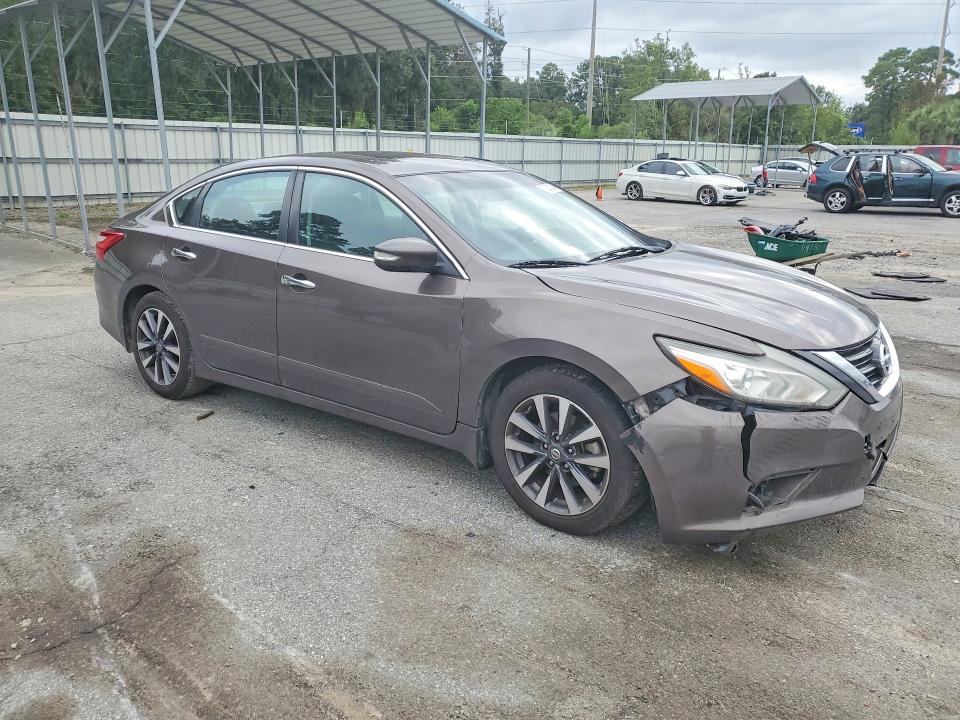 Photo 4 from auction – 2017 NISSAN ALTIMA with VIN 1N4AL3AP3HC181166