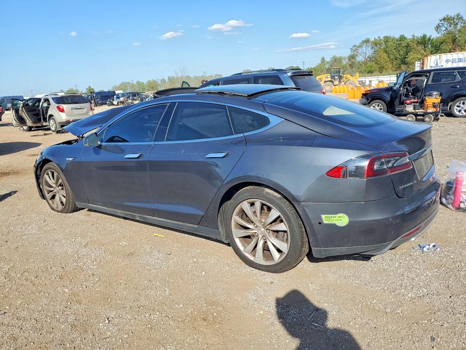 Снимка 2 от търг – 2015 TESLA MODEL S с VIN 5YJSA1E23FF109486
