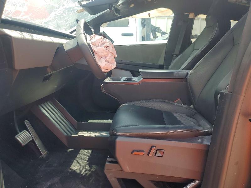 Photo 7 from auction – 2024 TESLA CYBERTRUCK with VIN 7G2CEHED8RA022443