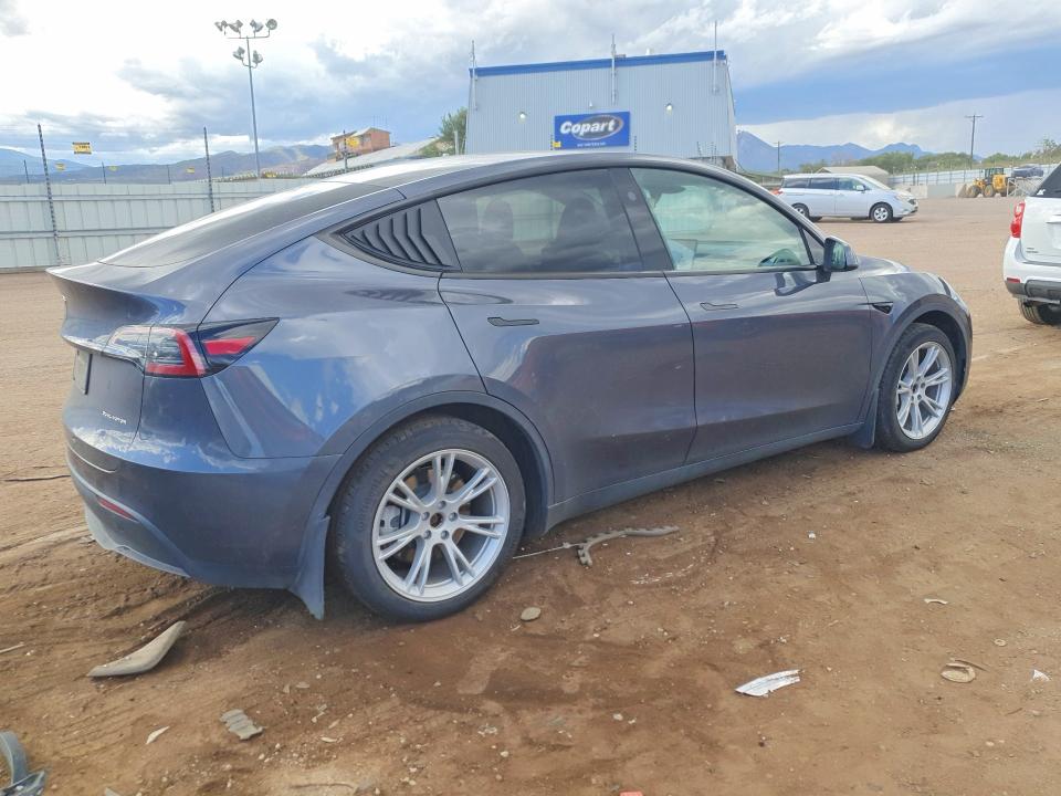 Zdjęcie 3 z aukcji – 2023 TESLA MODEL Y z VIN 7SAYGAEE6PF894450
