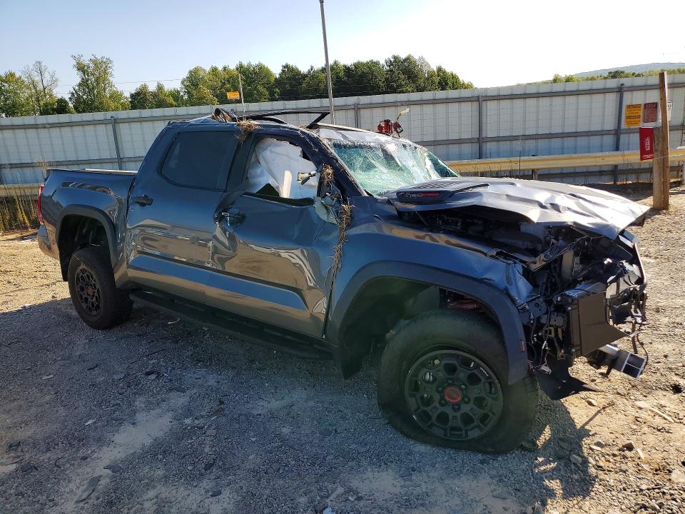 Foto 4 de la subasta – 2026 TOYOTA TUNDRA con VIN 5TFPC5DB7TX124485