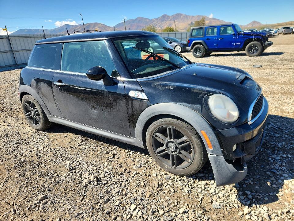 Photo 4 from auction – 2012 MINI COOPER with VIN WMWSV3C54CTY18351