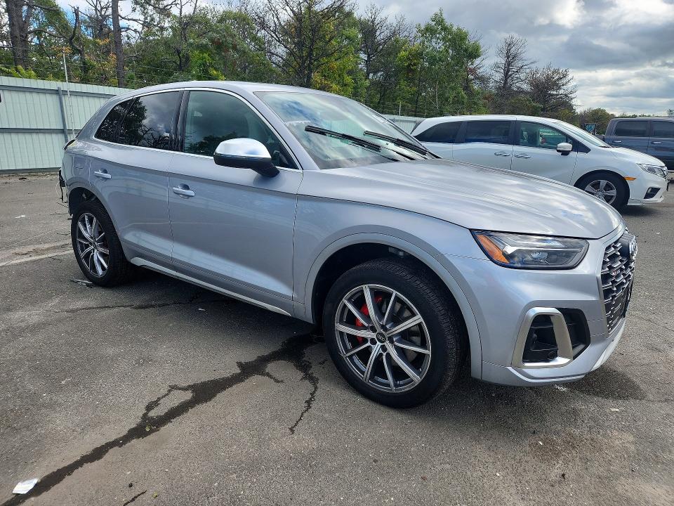 Zdjęcie 4 z aukcji – 2025 AUDI SQ5 z VIN WA1B4AFY5S2027941