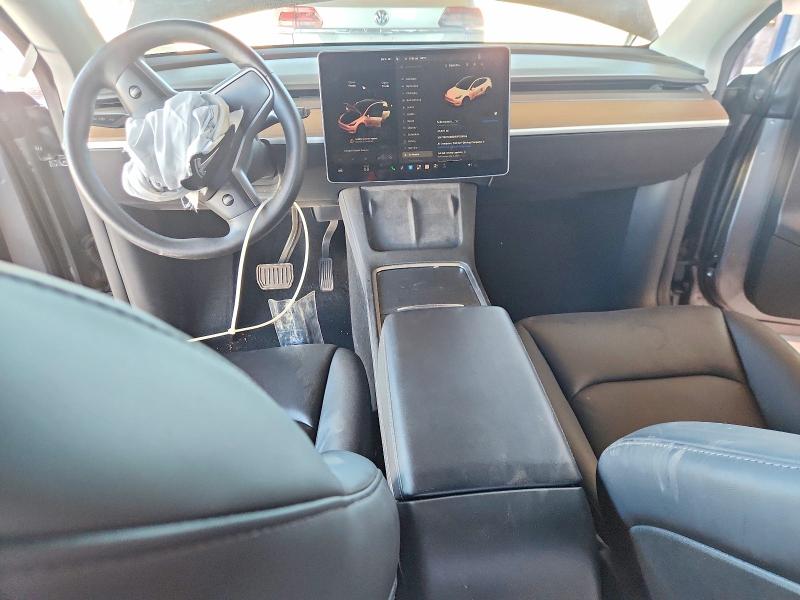 Снимка 8 от търг – 2025 TESLA MODEL Y с VIN 7SAYGDED5SF320164