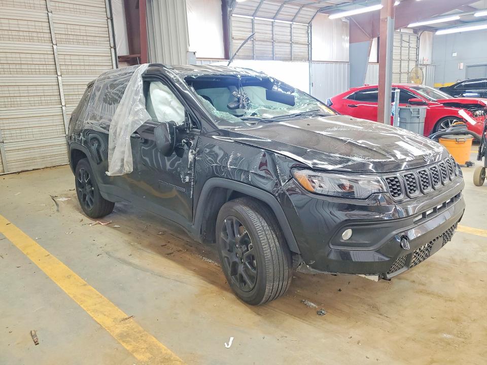 Photo 4 from auction – 2025 JEEP COMPASS with VIN 3C4NJDBN6ST623812