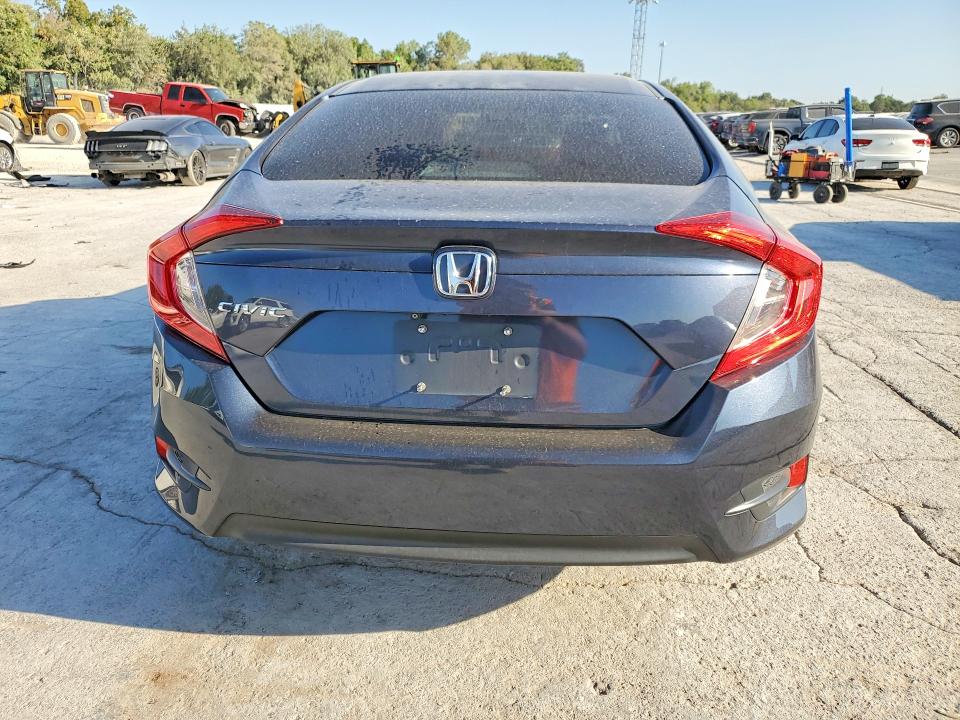 Photo 6 from auction – 2017 HONDA CIVIC with VIN 2HGFC2F50HH503746