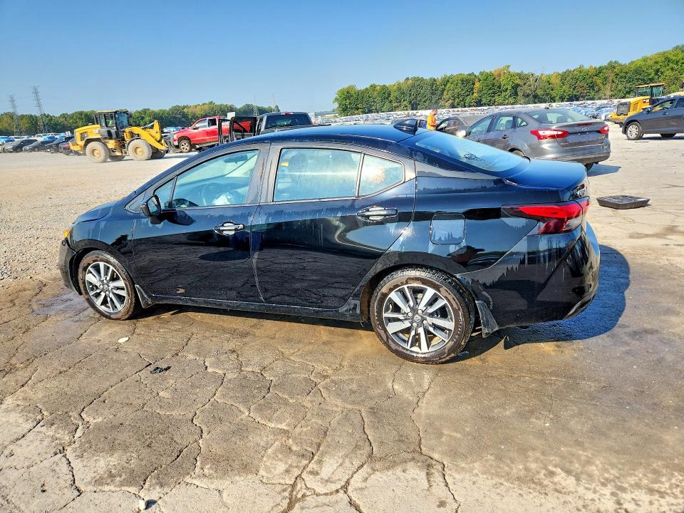 Снимка 2 от търг – 2021 NISSAN VERSA с VIN 3N1CN8EV9ML923994