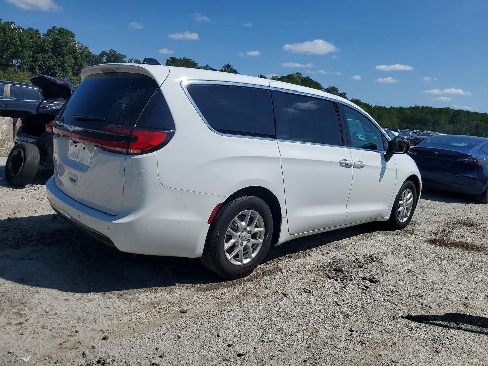 Photo 3 from auction – 2026 CHRYSLER PACIFICA with VIN 2C4RC1BG6TR162899