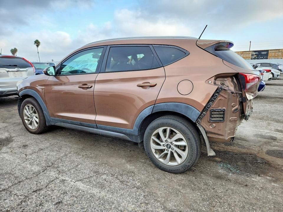 Photo 2 from auction – 2016 HYUNDAI TUCSON with VIN KM8J33A46GU027376