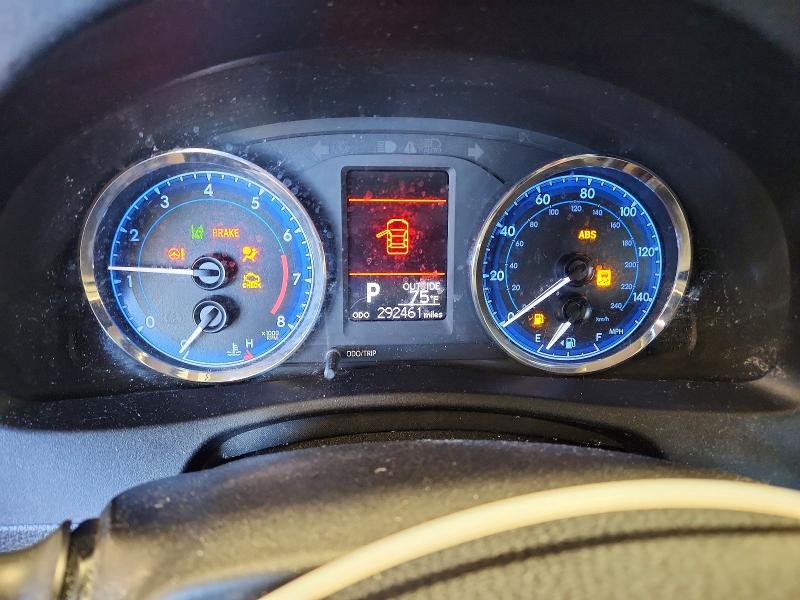 Photo 9 from auction – 2017 TOYOTA COROLLA with VIN 2T1BURHE3HC811682