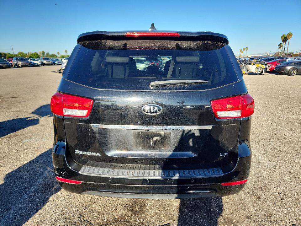 Photo 6 from auction – 2017 KIA SEDONA with VIN KNDMB5C14H6233501