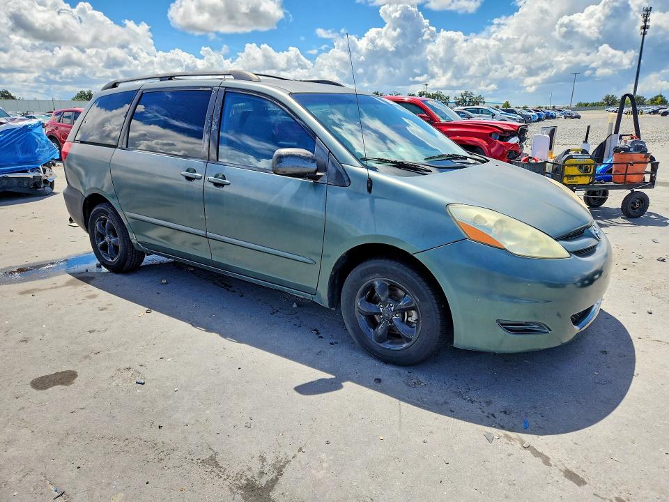 Photo 4 from auction – 2006 TOYOTA SIENNA with VIN 5TDZA23C76S535550