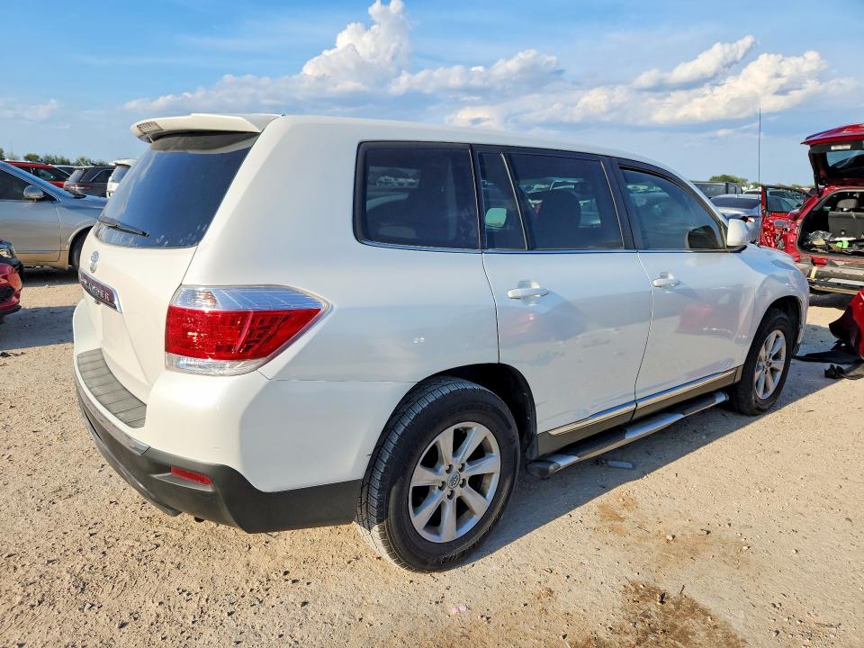 Photo 3 from auction – 2012 TOYOTA HIGHLANDER with VIN 5TDZK3EH8CS071904
