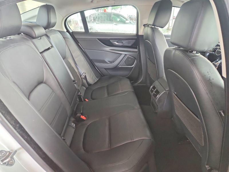 Photo 10 from auction – 2020 JAGUAR XE with VIN SAJAE4FX9LCP62815