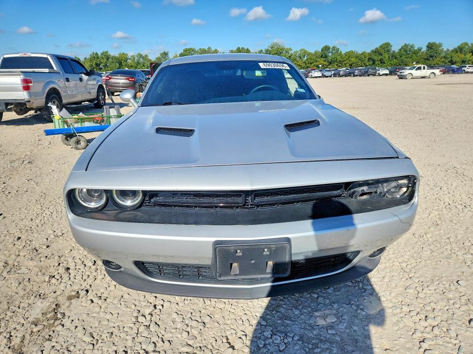 Photo 5 from auction – 2022 DODGE CHALLENGER with VIN 2C3CDZAG2NH182079