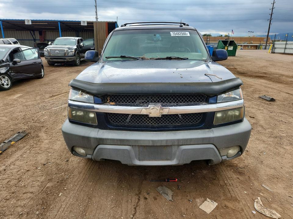 Photo 5 from auction – 2002 CHEVROLET AVALANCHE with VIN 3GNEK13T62G346149