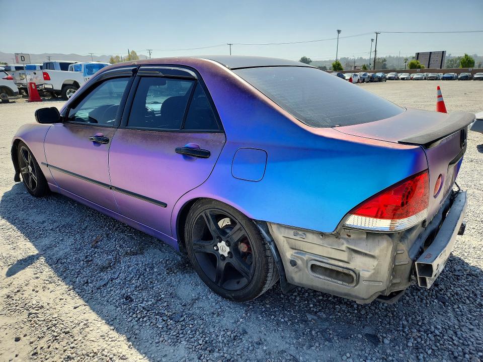 صورة رقم 2 من المزاد - 2003 LEXUS IS 300 مع VIN JTHBD192030077123