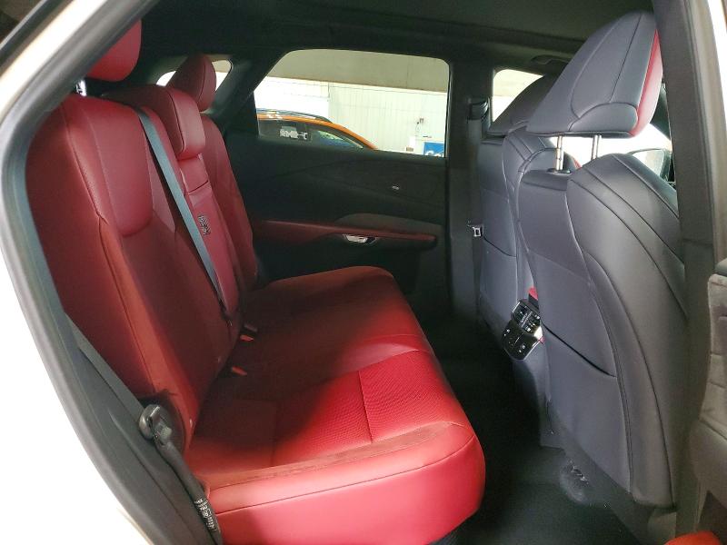 Foto 10 de la subasta – 2023 LEXUS RX con VIN 2T2BCMEA1PC009861