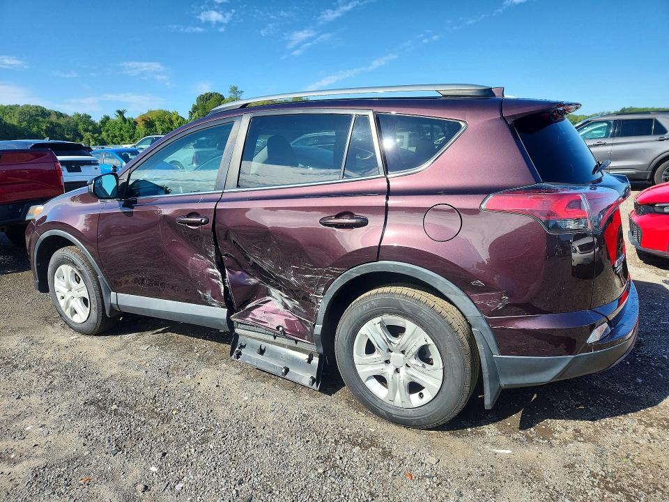 Photo 2 from auction – 2017 TOYOTA RAV4 with VIN 2T3BFREV4HW627095