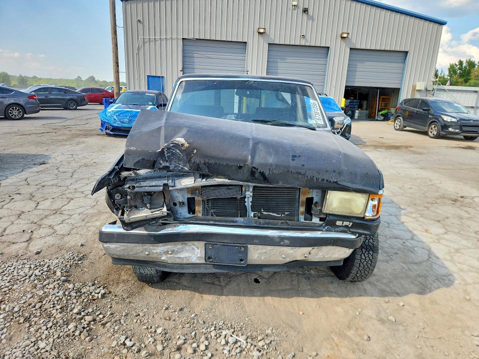 Photo 5 from auction – 1989 FORD F150 with VIN 1FTDF15N6KLA03769