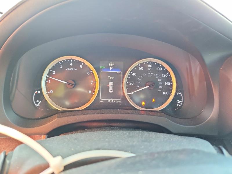 Photo 9 from auction – 2016 LEXUS IS with VIN JTHBA1D20G5029128
