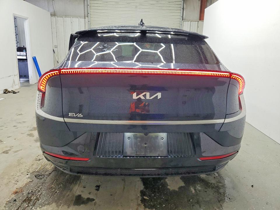 Photo 6 from auction – 2023 KIA EV6 with VIN KNDC34LAXP5128081