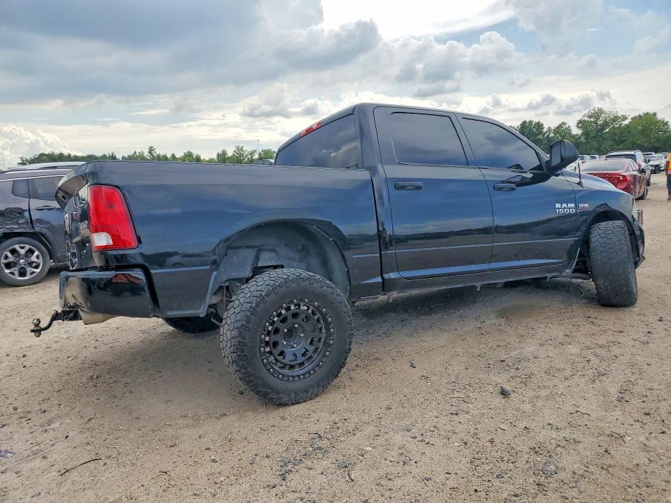 Снимка 3 от търг – 2014 RAM 1500 с VIN 3C6RR7KT0EG325108