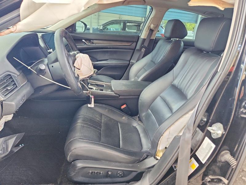 Снимка 7 от търг – 2022 HONDA ACCORD с VIN 1HGCV1F54NA027602