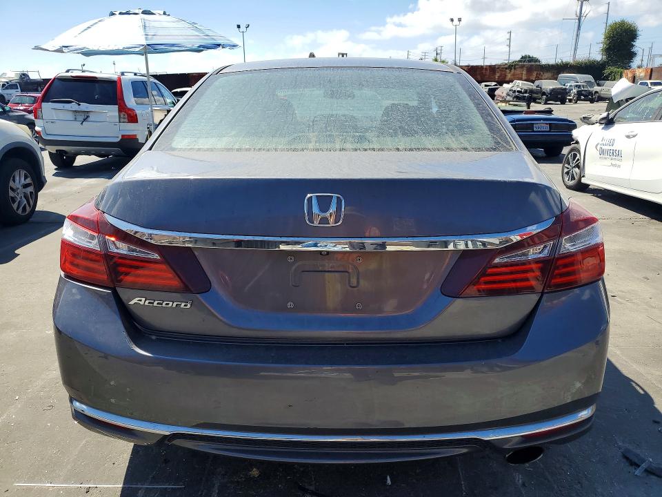 Photo 6 from auction – 2016 HONDA ACCORD with VIN 1HGCR2F30GA242213