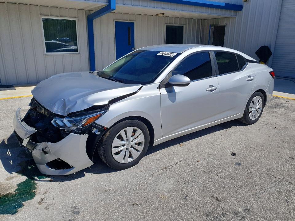 NISSAN SENTRA 2022 с VIN 3N1AB8BV0NY285711 - Снимка от търг