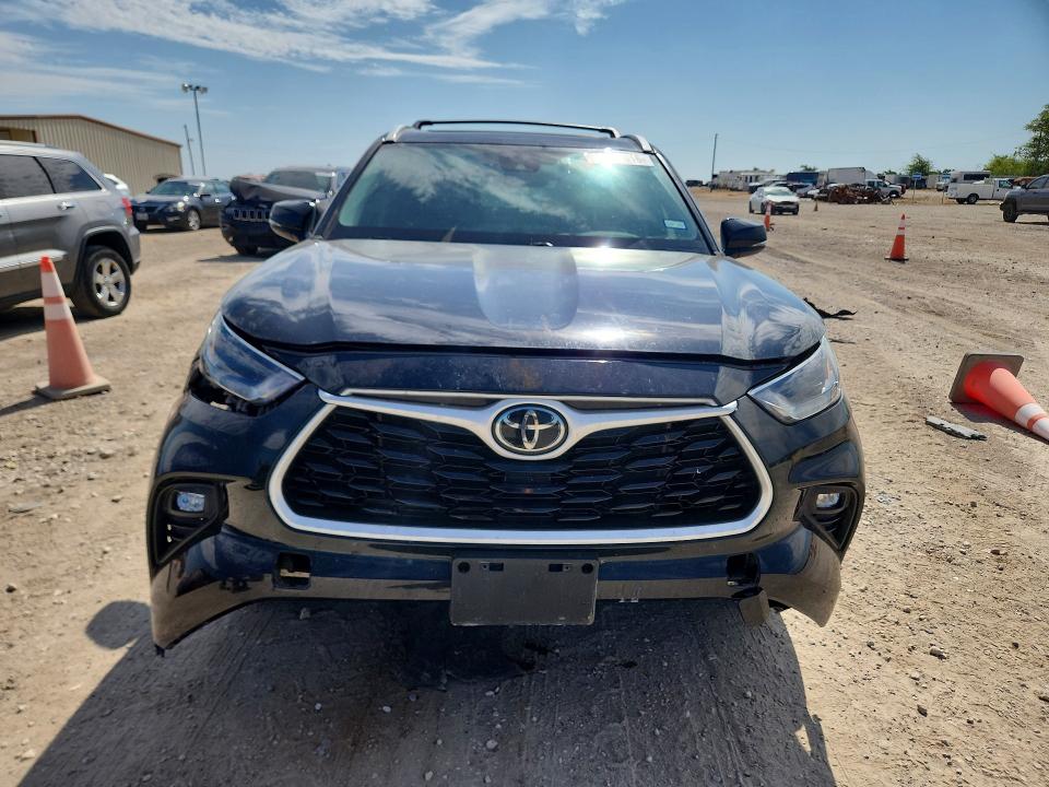 Photo 5 from auction – 2022 TOYOTA HIGHLANDER with VIN 5TDGZRBH3NS244242