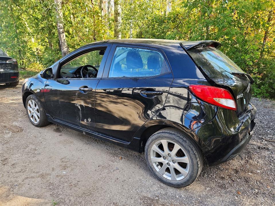 Photo 2 from auction – 2011 MAZDA MAZDA2 with VIN JM1DE1HY8B0107416