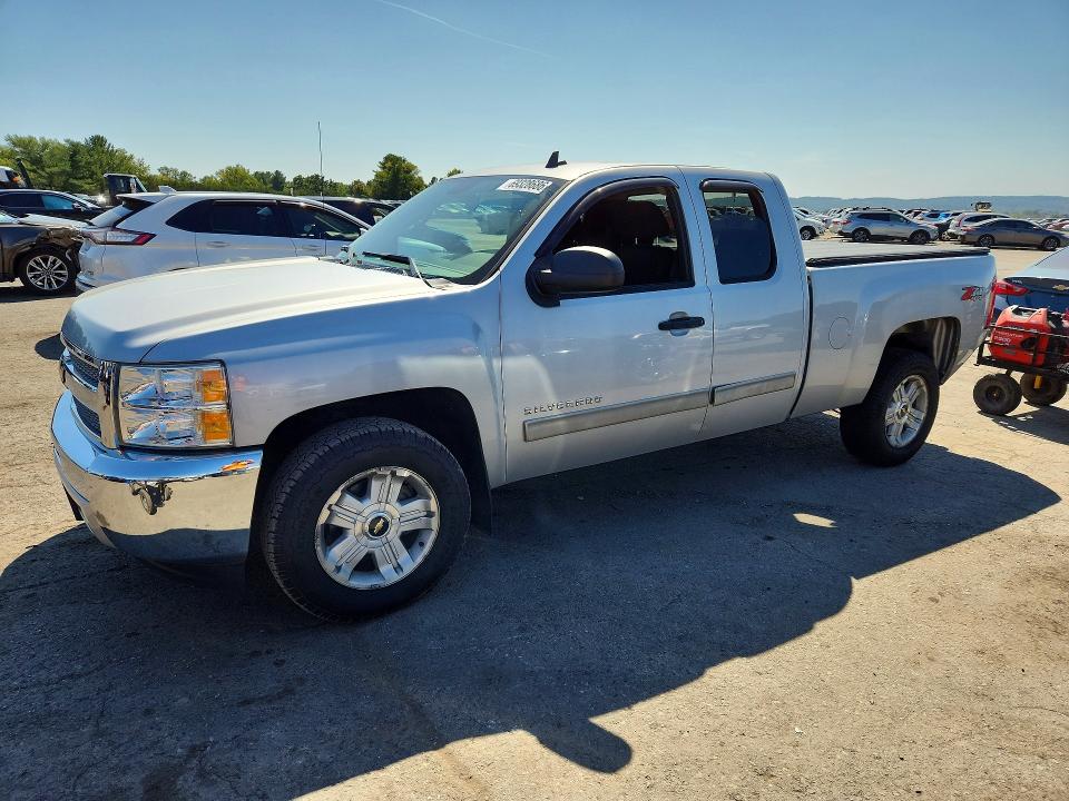 CHEVROLET SILVERADO 2013 with VIN 1GCRKSE78DZ275829 - Photo from auction