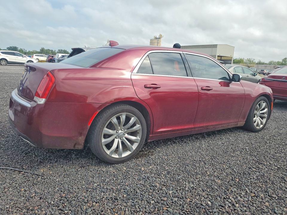 Фото 3 с аукциона – 2020 CHRYSLER 300 с VIN 2C3CCAAG4LH197989