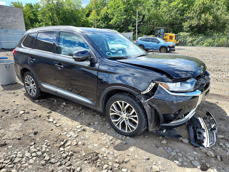 Photo 4 from auction – 2017 MITSUBISHI OUTLANDER with VIN JA4AZ3A39HZ063121