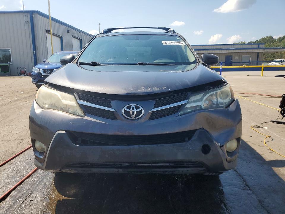 Photo 5 from auction – 2014 TOYOTA RAV4 with VIN JTMZFREV1EJ023206
