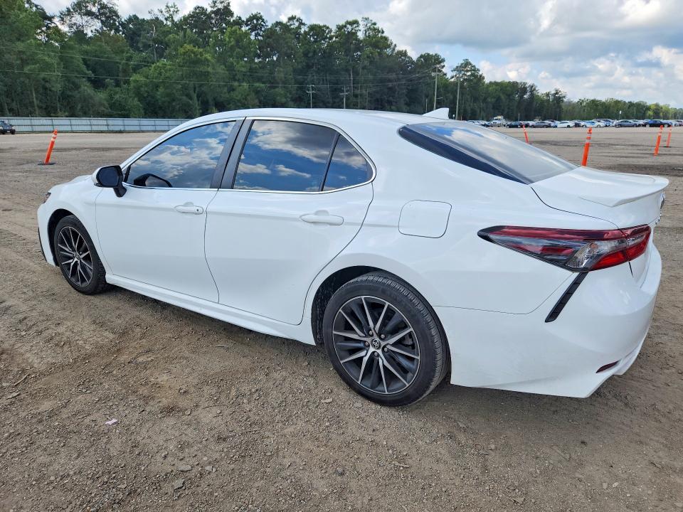Снимка 2 от търг – 2023 TOYOTA CAMRY с VIN 4T1G11AK9PU752733