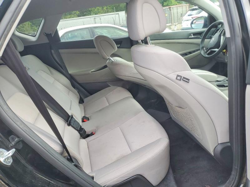 Photo 11 from auction – 2018 HYUNDAI TUCSON with VIN KM8J33A49JU609379