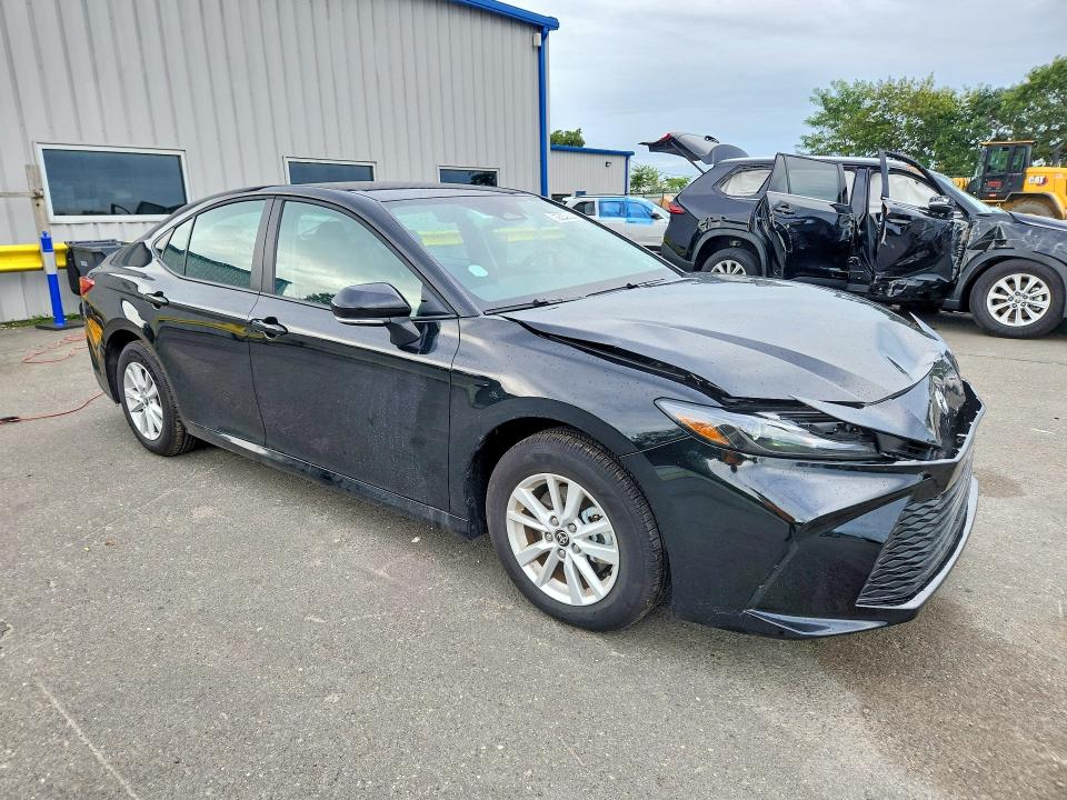 Zdjęcie 4 z aukcji – 2026 TOYOTA CAMRY z VIN 4T1DBADK3TU058450