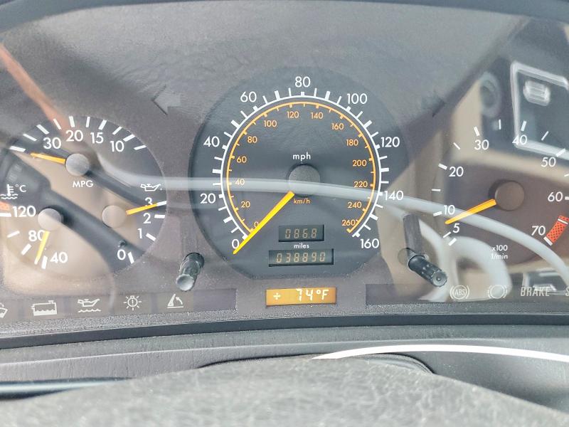 Photo 9 from auction – 1994 MERCEDES-BENZ SL with VIN WDBFA63E2RF103883