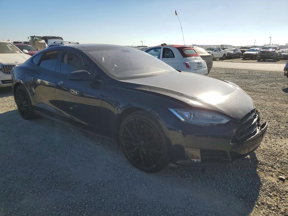 Photo 4 from auction – 2014 TESLA MODEL S with VIN 5YJSA1H1XEFP29396