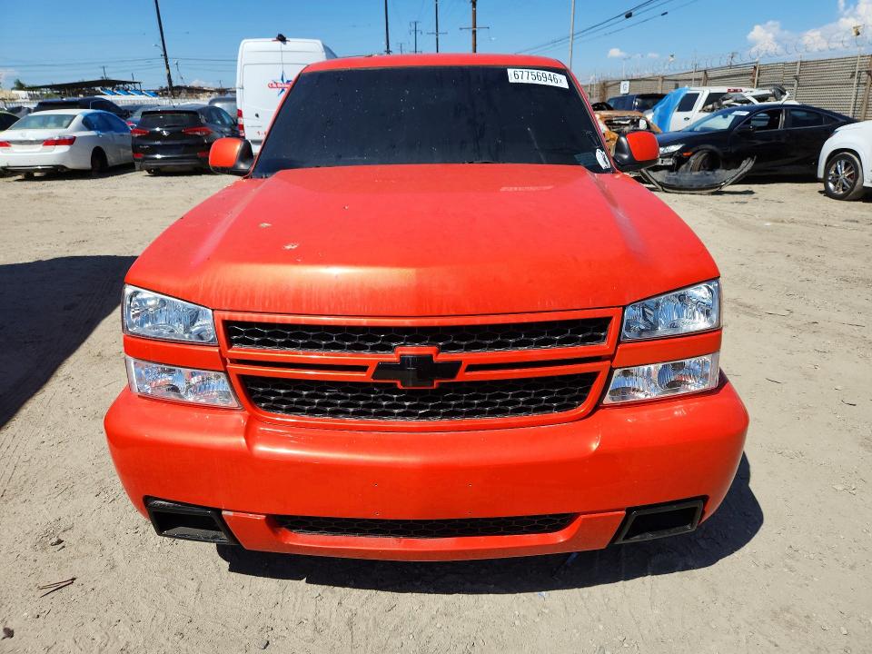 Photo 5 from auction – 2005 CHEVROLET SILVERADO with VIN 1GCEC14T85Z163988