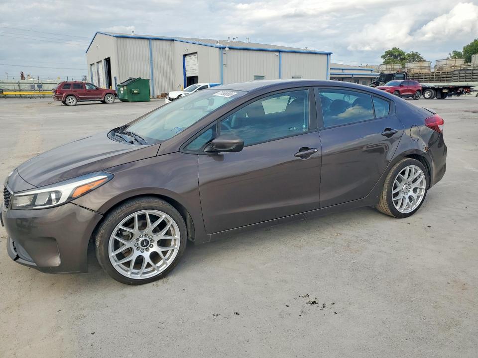 KIA FORTE 2017 z numerem VIN 3KPFL4A74HE140852 - Zdjęcie z aukcji