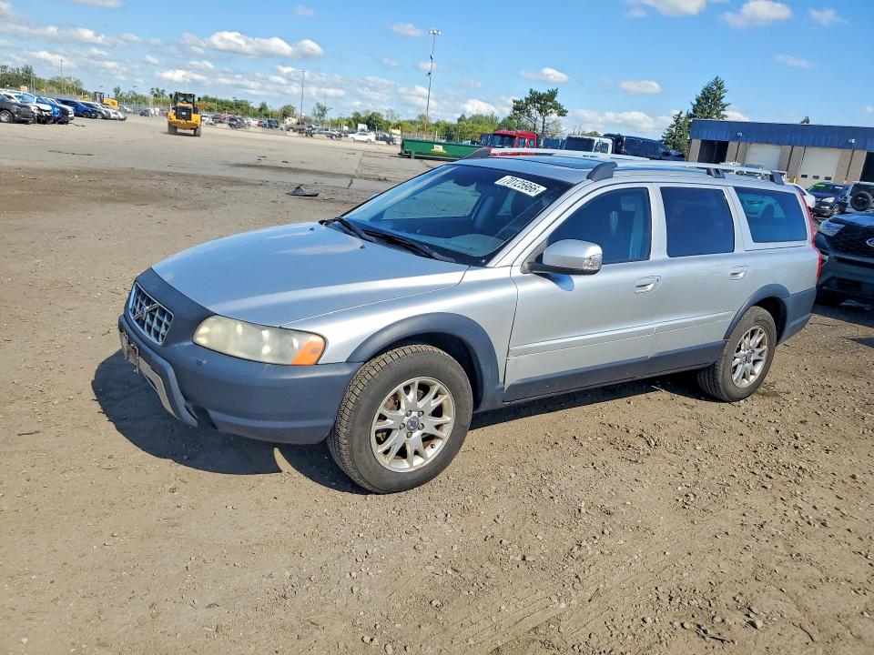 VOLVO XC70 2007 with VIN YV4SZ592571280757 - Photo from auction