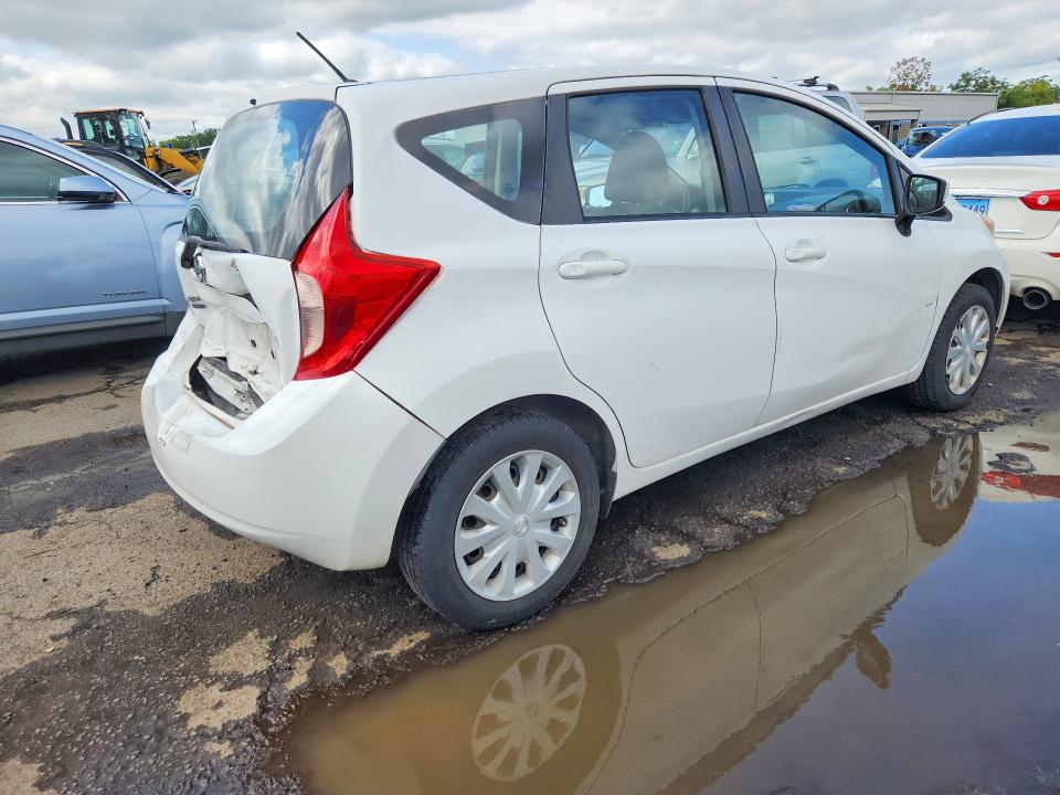 Photo 3 from auction – 2015 NISSAN VERSA NOTE with VIN 3N1CE2CP2FL425981