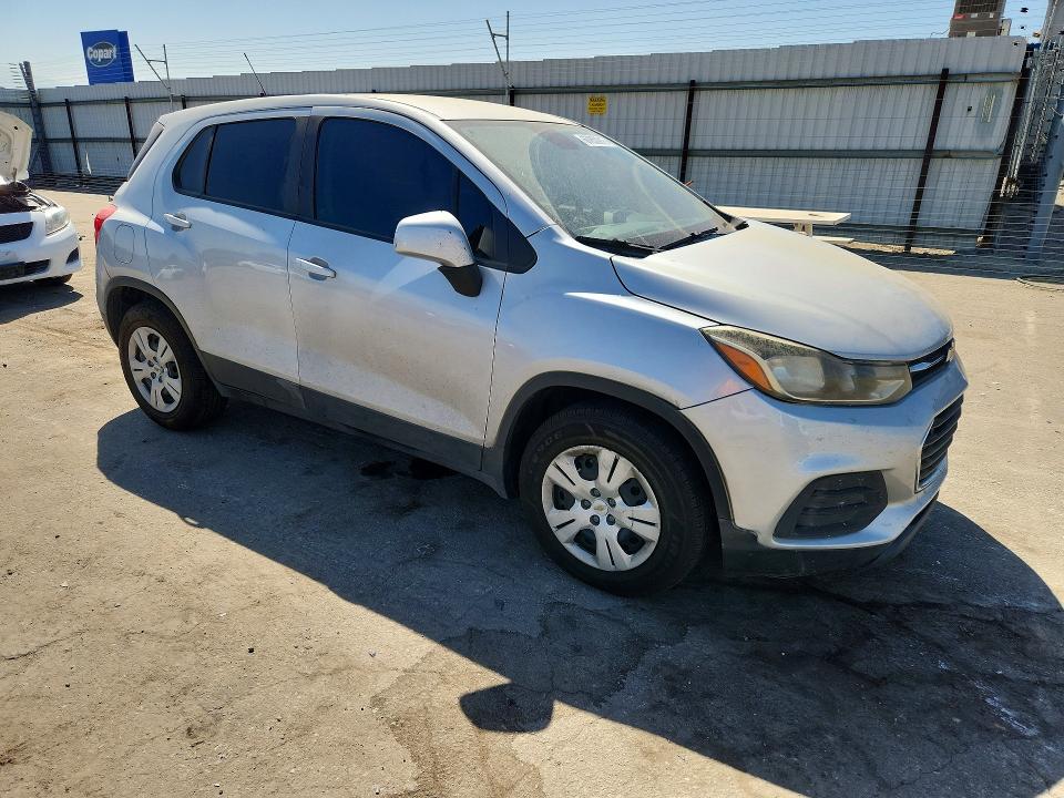 Photo 4 from auction – 2018 CHEVROLET TRAX with VIN 3GNCJKSB7JL313773