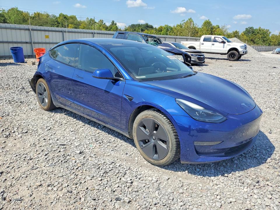 Снимка 4 от търг – 2023 TESLA MODEL 3 с VIN 5YJ3E1EAXPF543454