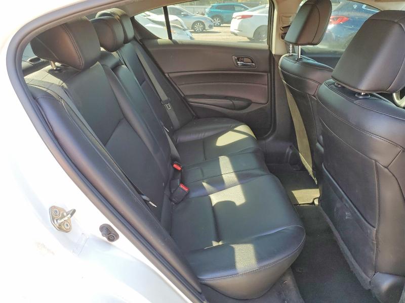 Photo 10 from auction – 2017 ACURA ILX with VIN 19UDE2F34HA013017